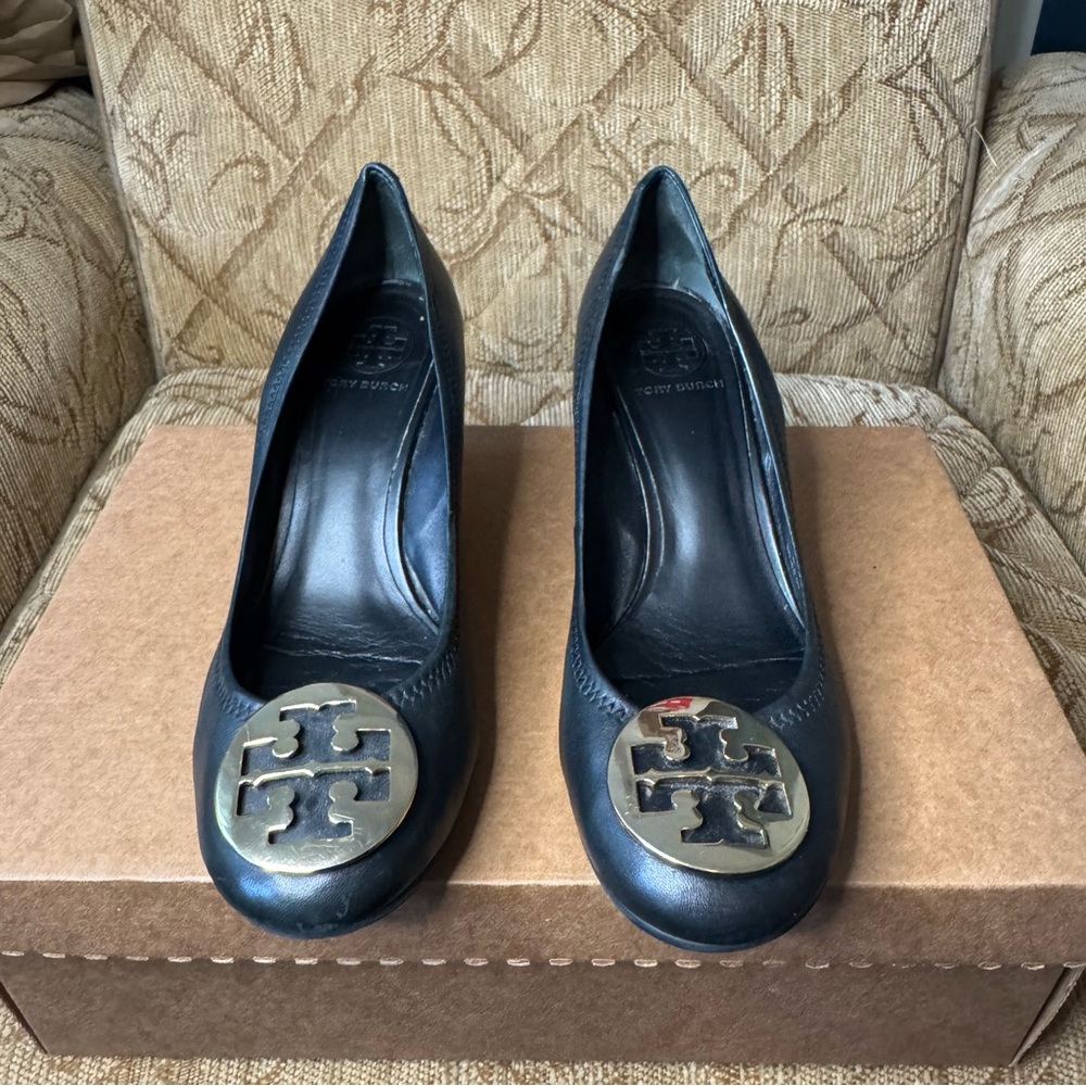 Tory Burch Black Wedge shoes size‎ 9.5 M